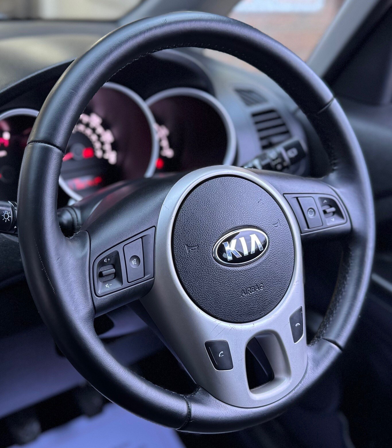 Used Kia Venga 2013 for sale - 77916916: Photo 11