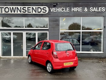 Used Hyundai i10 2013 for sale - 76412280: Photo