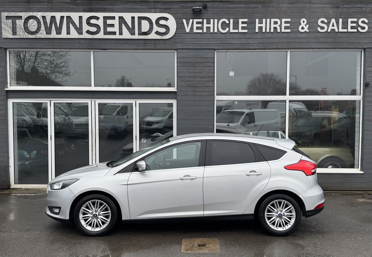 Used Ford Focus 2018 for sale - 77135633: Photo 3