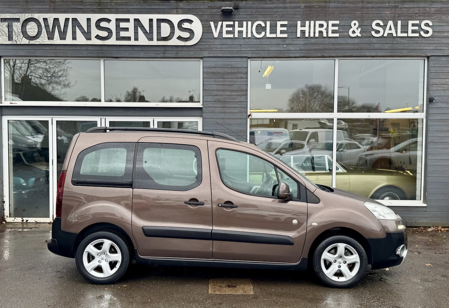 Used Peugeot Partner Tepee 2012 for sale - 76748456: Photo 2