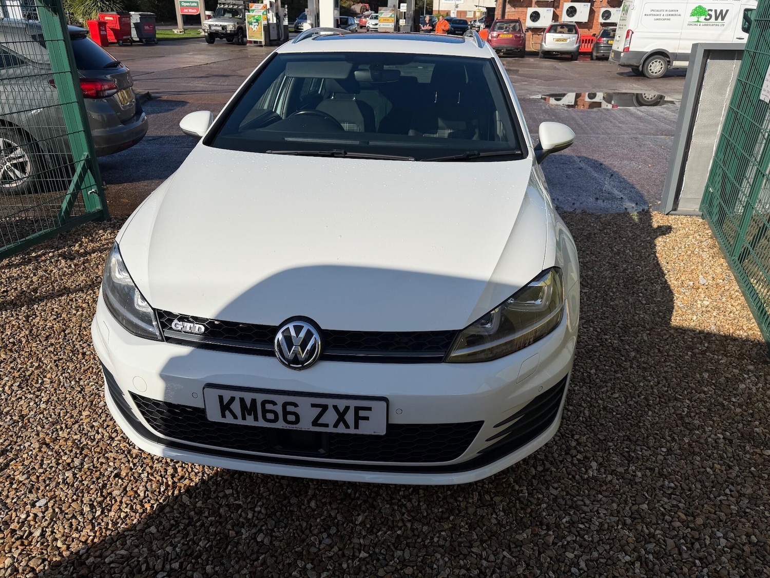 Used Volkswagen Golf 2016 for sale - 76371243: Photo 2