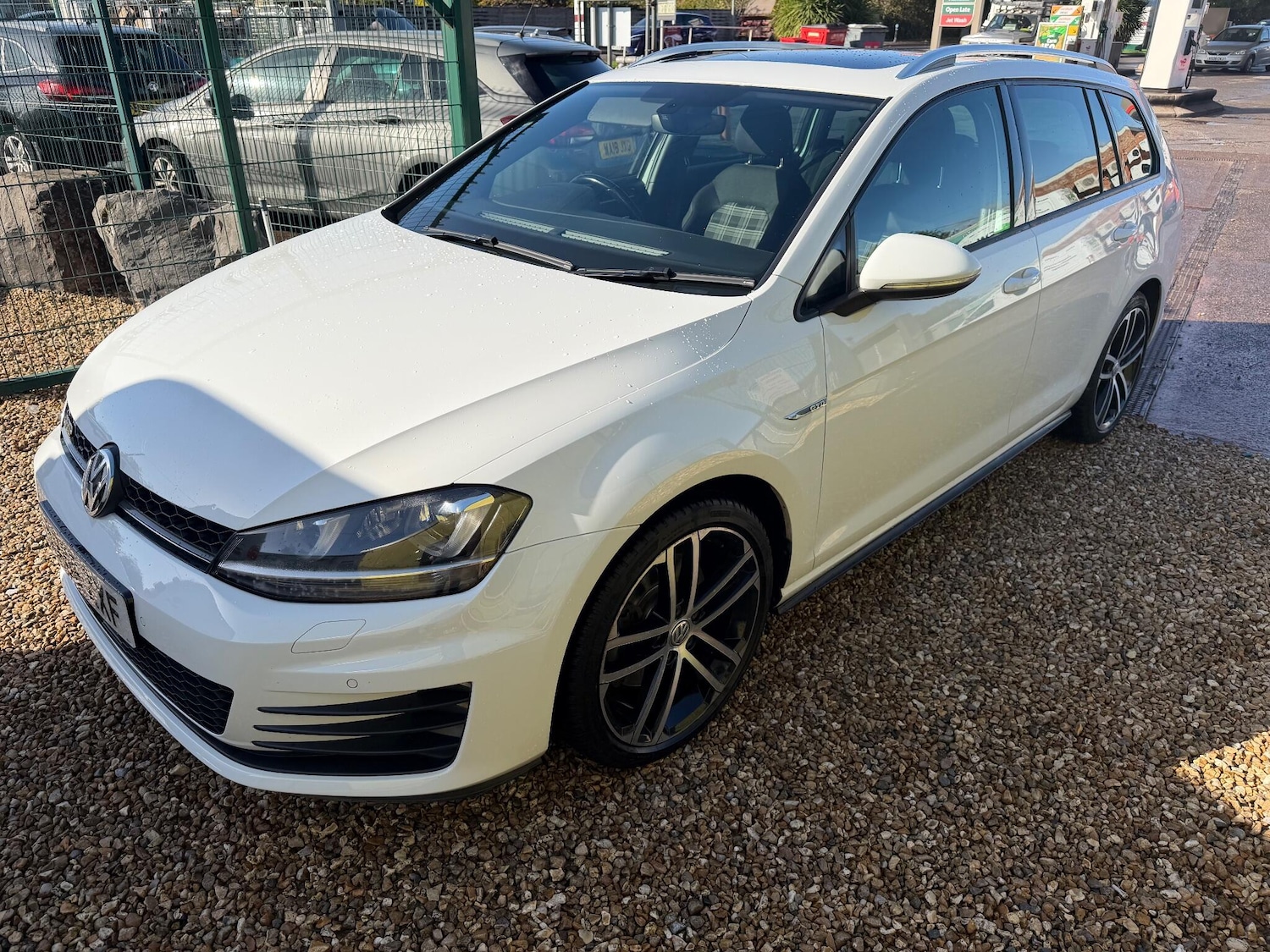 Used Volkswagen Golf 2016 for sale - 76371243: Photo 3