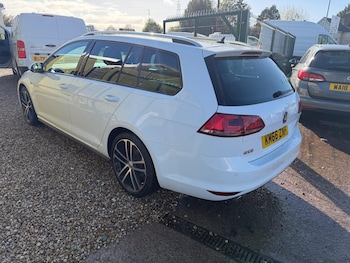 Used Volkswagen Golf 2016 for sale - 76371243: Photo