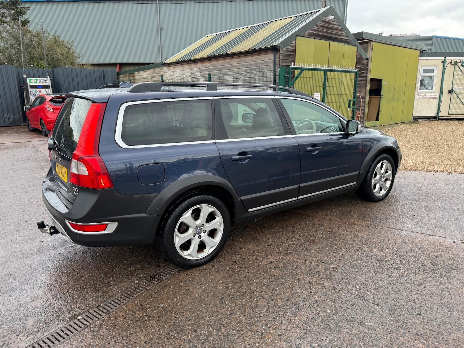 Used Volvo XC70 2010 for sale - 76689843: Photo 11