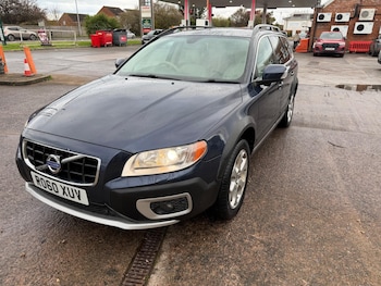 Used Volvo XC70 2010 for sale - 76689843: Photo