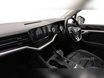 Used Volkswagen Touareg 2019 for sale - 76399535: Photo