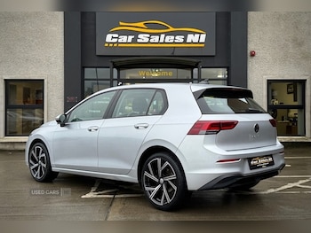 Used Volkswagen Golf 2023 for sale - 76500466: Photo