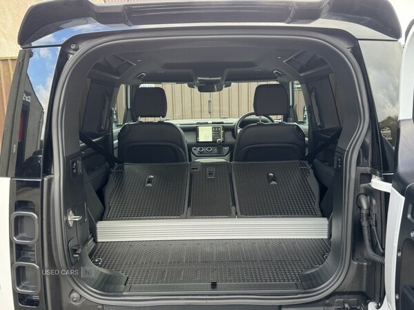 Used Land Rover Defender 2023 for sale - 76350090: Photo 30