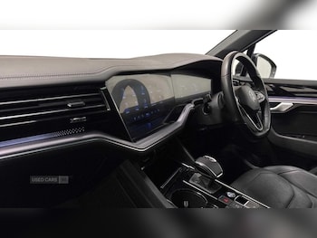 Used Volkswagen Touareg 2023 for sale - 79000248: Photo