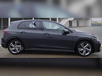 Used Volkswagen Golf 2024 for sale - 76715771: Photo