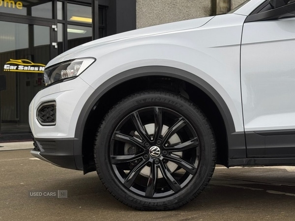 Used Volkswagen T-Roc 2022 for sale - 76936871: Photo 6