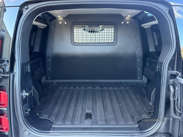 Used Land Rover Defender 2024 for sale - 77840204: Photo 17