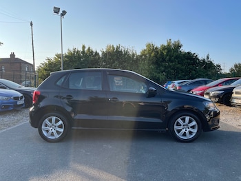 Used Volkswagen Polo 2010 for sale - 79225477: Photo