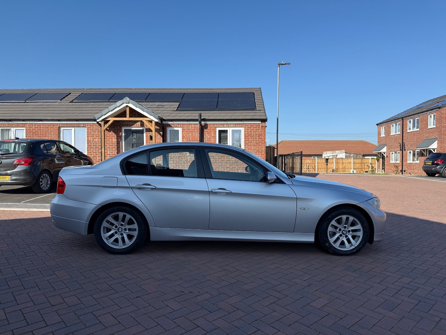 Used BMW 3 Series 2005 for sale - 77849080: Photo 2