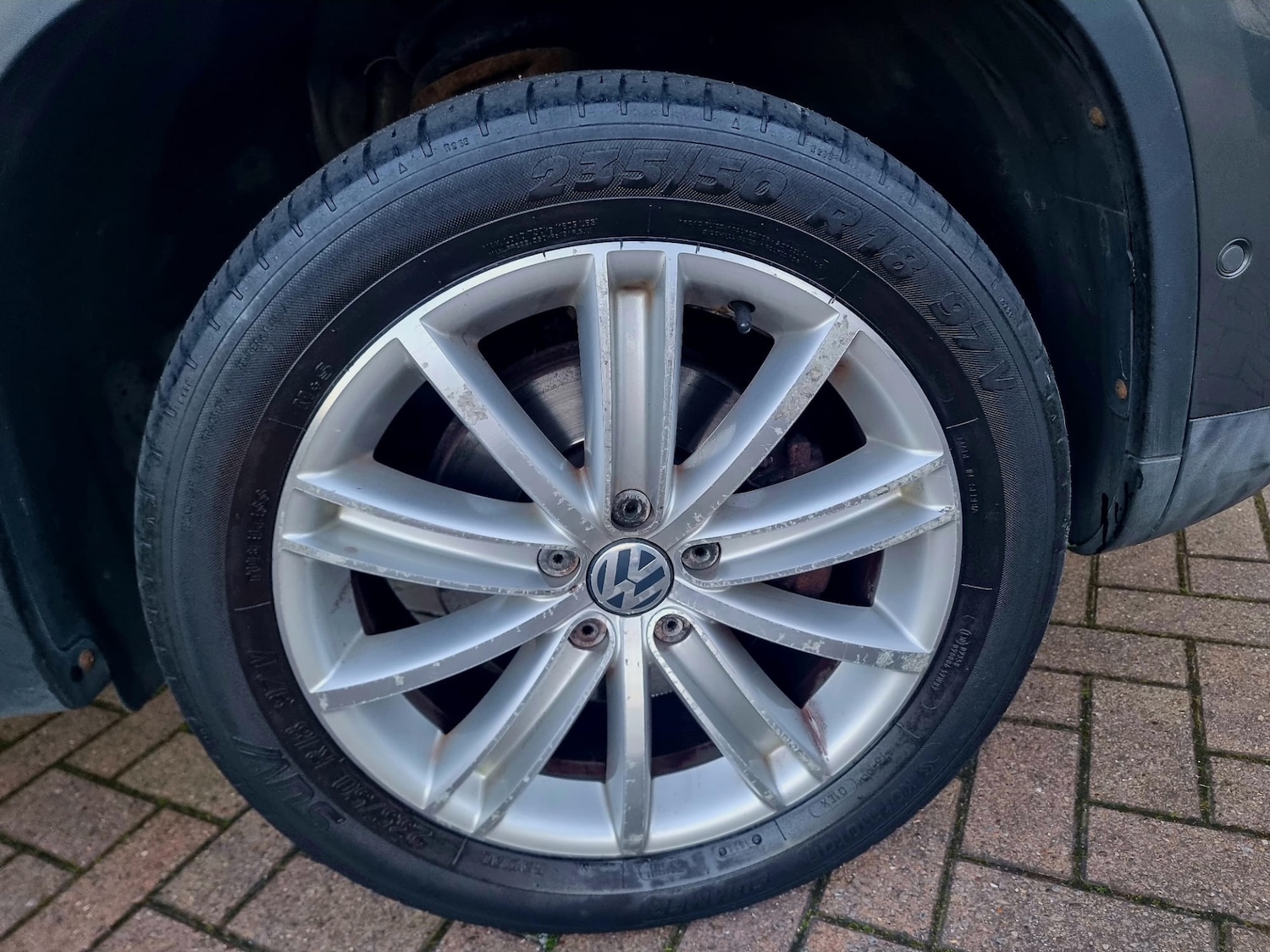 Used Volkswagen Tiguan 2011 for sale - 78045849: Photo 16