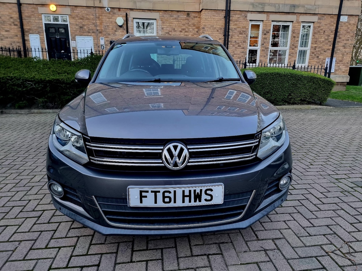 Used Volkswagen Tiguan 2011 for sale - 78045849: Photo 2