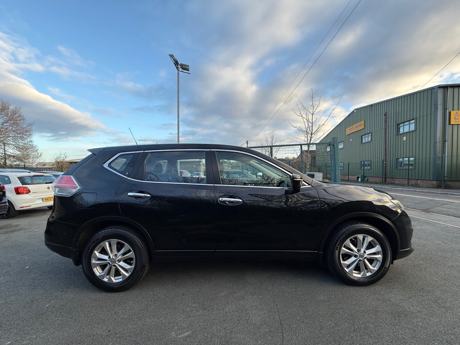Used Nissan X-Trail 2014 for sale - 78018100: Photo 3