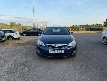 Used Vauxhall Astra 2011 for sale - 79302494: Photo