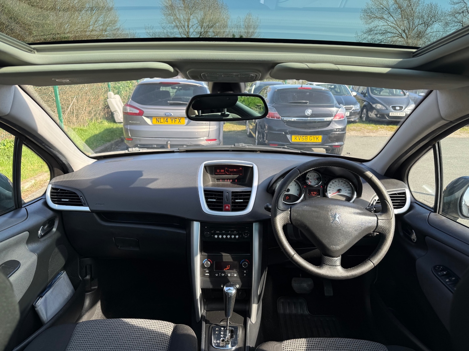 Used Peugeot 207 2010 for sale - 77932350: Photo 11