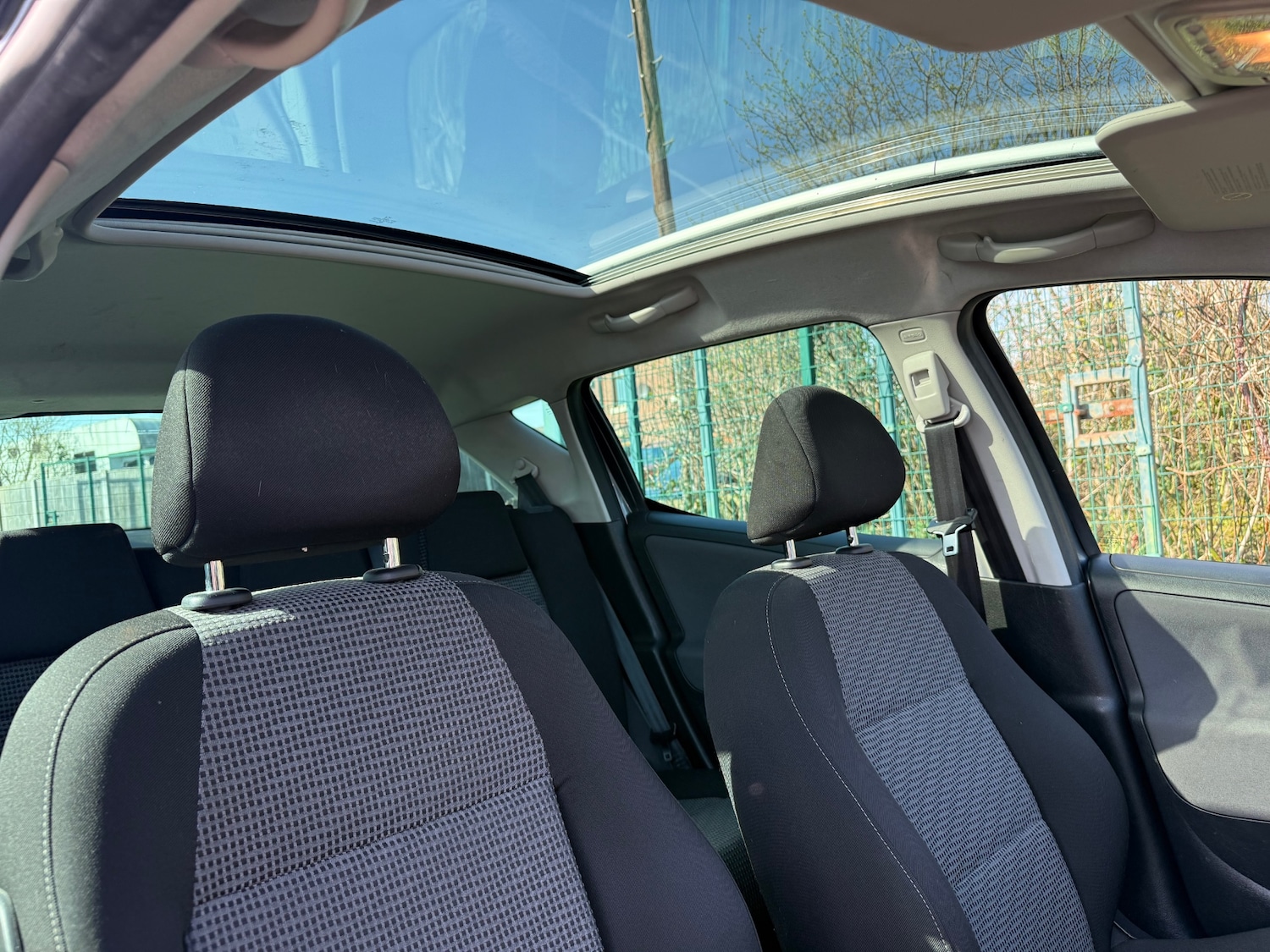 Used Peugeot 207 2010 for sale - 77932350: Photo 14