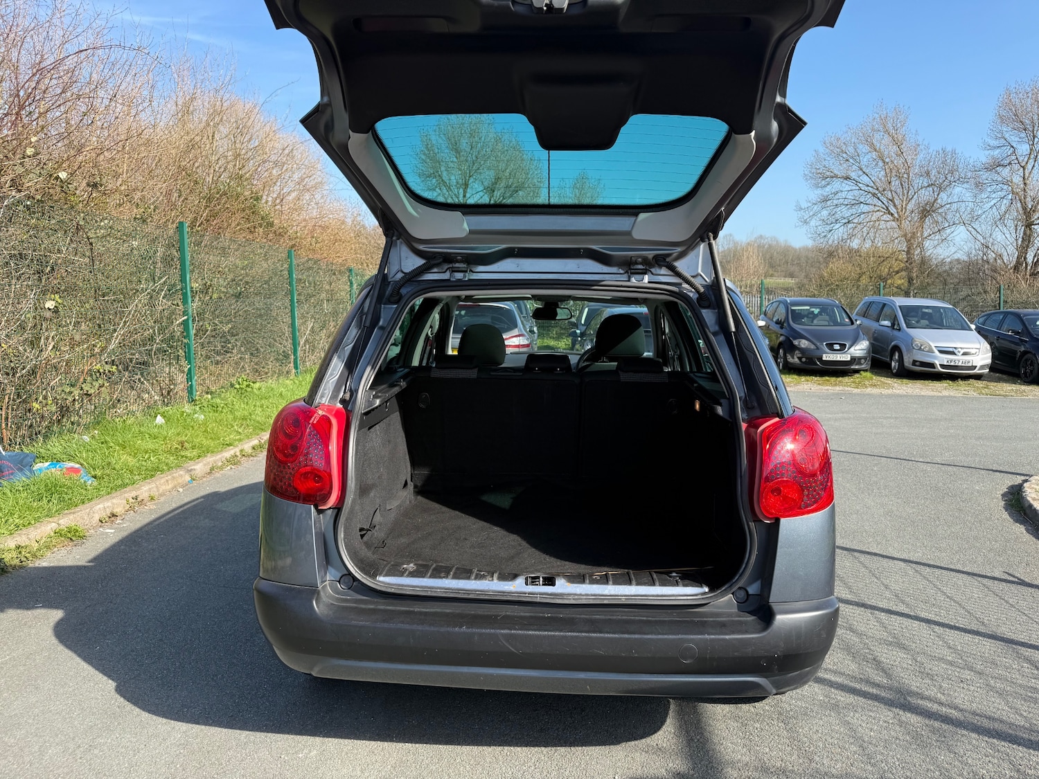 Used Peugeot 207 2010 for sale - 77932350: Photo 16