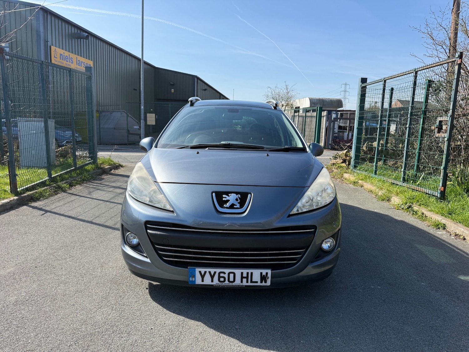 Used Peugeot 207 2010 for sale - 77932350: Photo 2