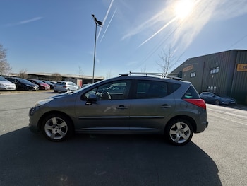 Used Peugeot 207 2010 for sale - 77932350: Photo