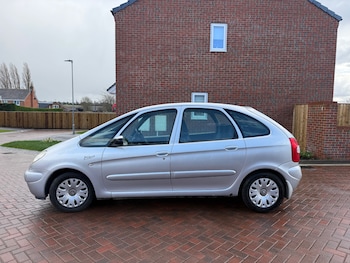Used Citroen Xsara Picasso 2004 for sale - 77877407: Photo