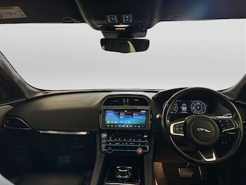 Used Jaguar F-Pace 2020 for sale - 78267632: Photo