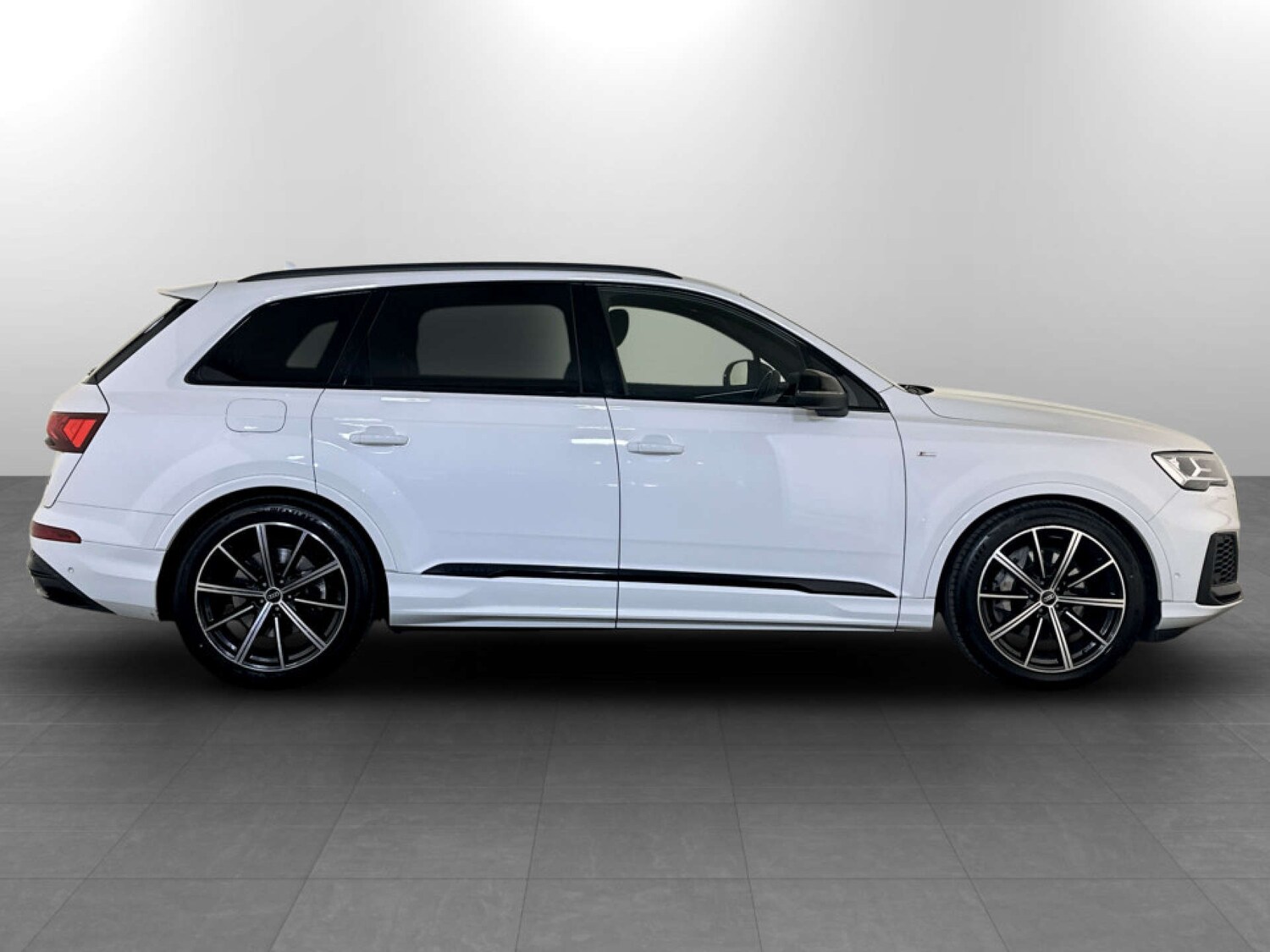 Used Audi Q7 2023 for sale - 78223443: Photo 11