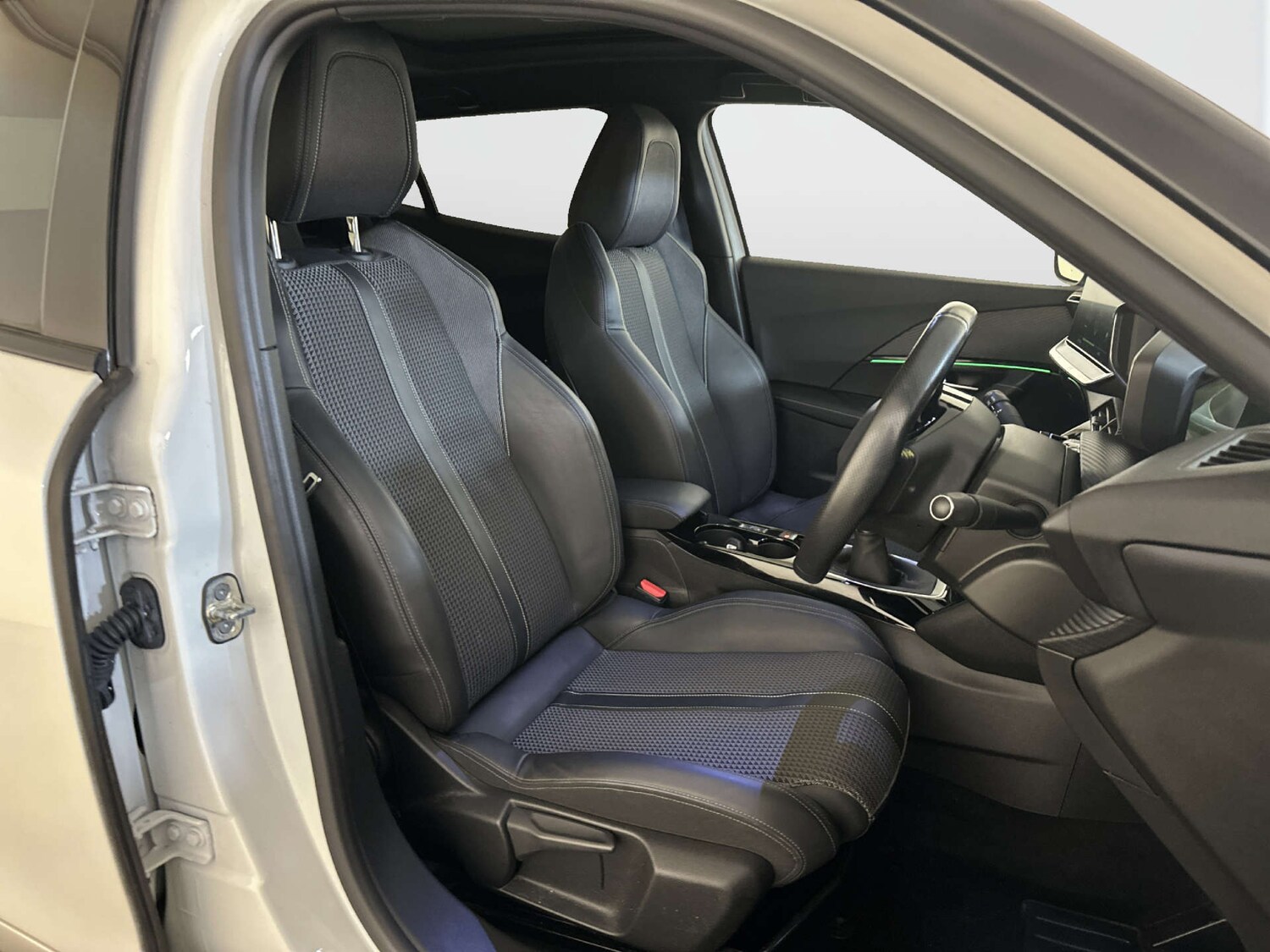 Used Peugeot 2008 2020 for sale - 78223527: Photo 13