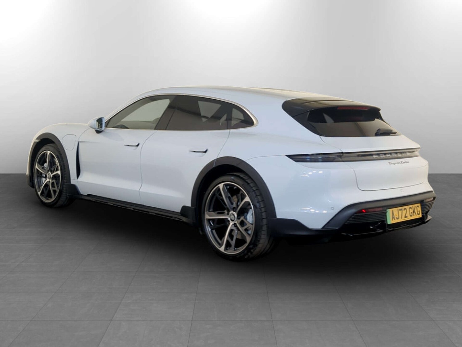 Used Porsche Taycan 2022 for sale - 78225973: Photo 8