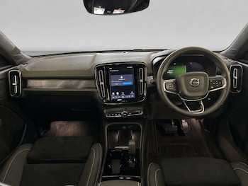 Used Volvo XC40 2024 for sale - 79548146: Photo