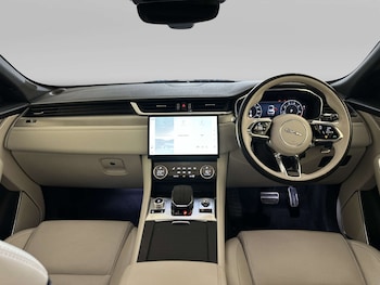 Used Jaguar F-Pace 2023 for sale - 79315240: Photo