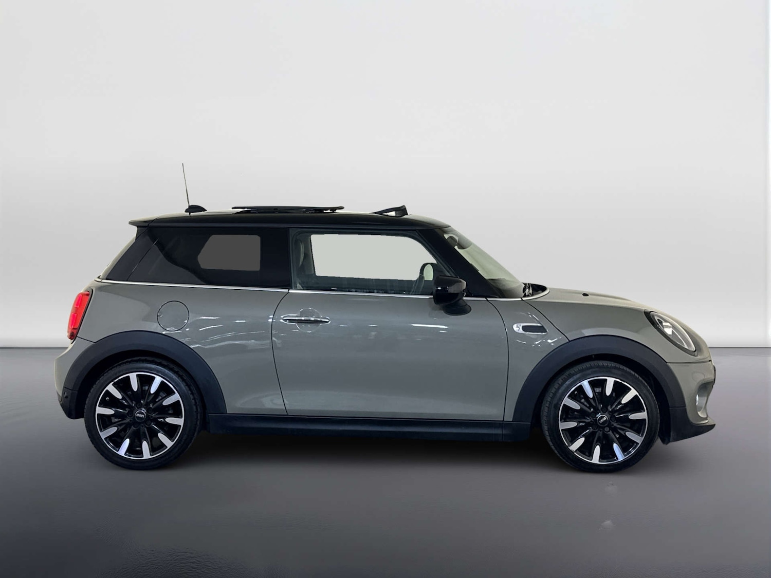 Used MINI Hatch 2019 for sale - 78223531: Photo 11