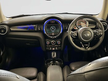 Used MINI Hatch 2019 for sale - 78223531: Photo