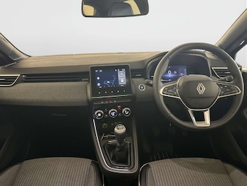 Used Renault Clio 2024 for sale - 78333335: Photo