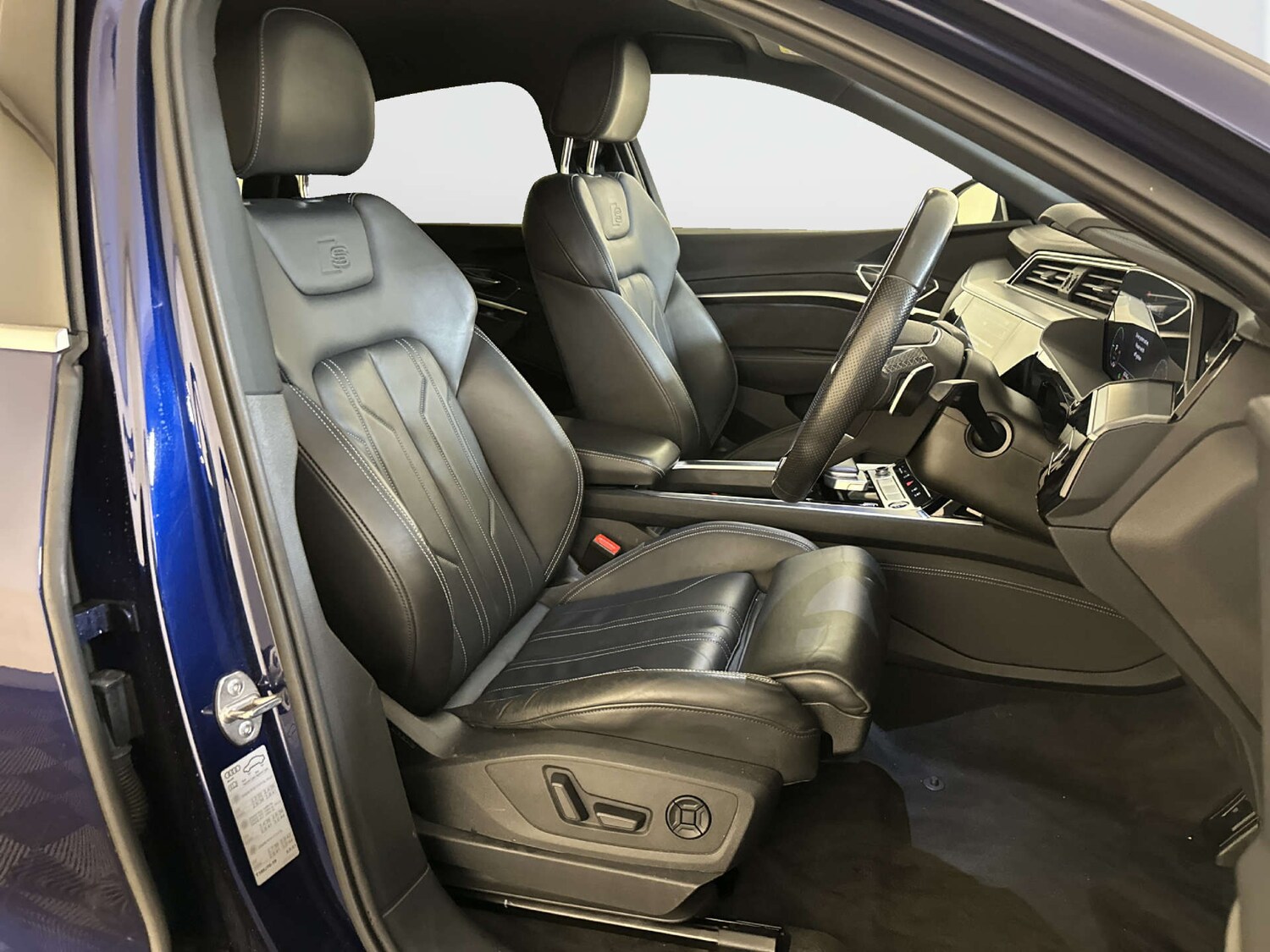 Used Audi e-tron 2021 for sale - 78225928: Photo 14