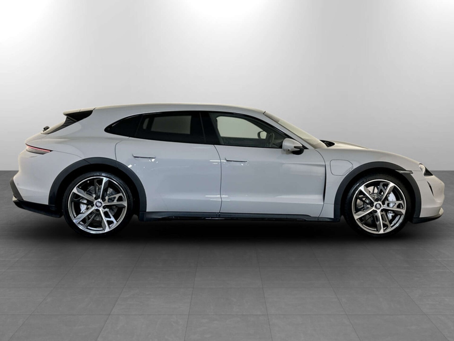 Used Porsche Taycan 2021 for sale - 78225942: Photo 11