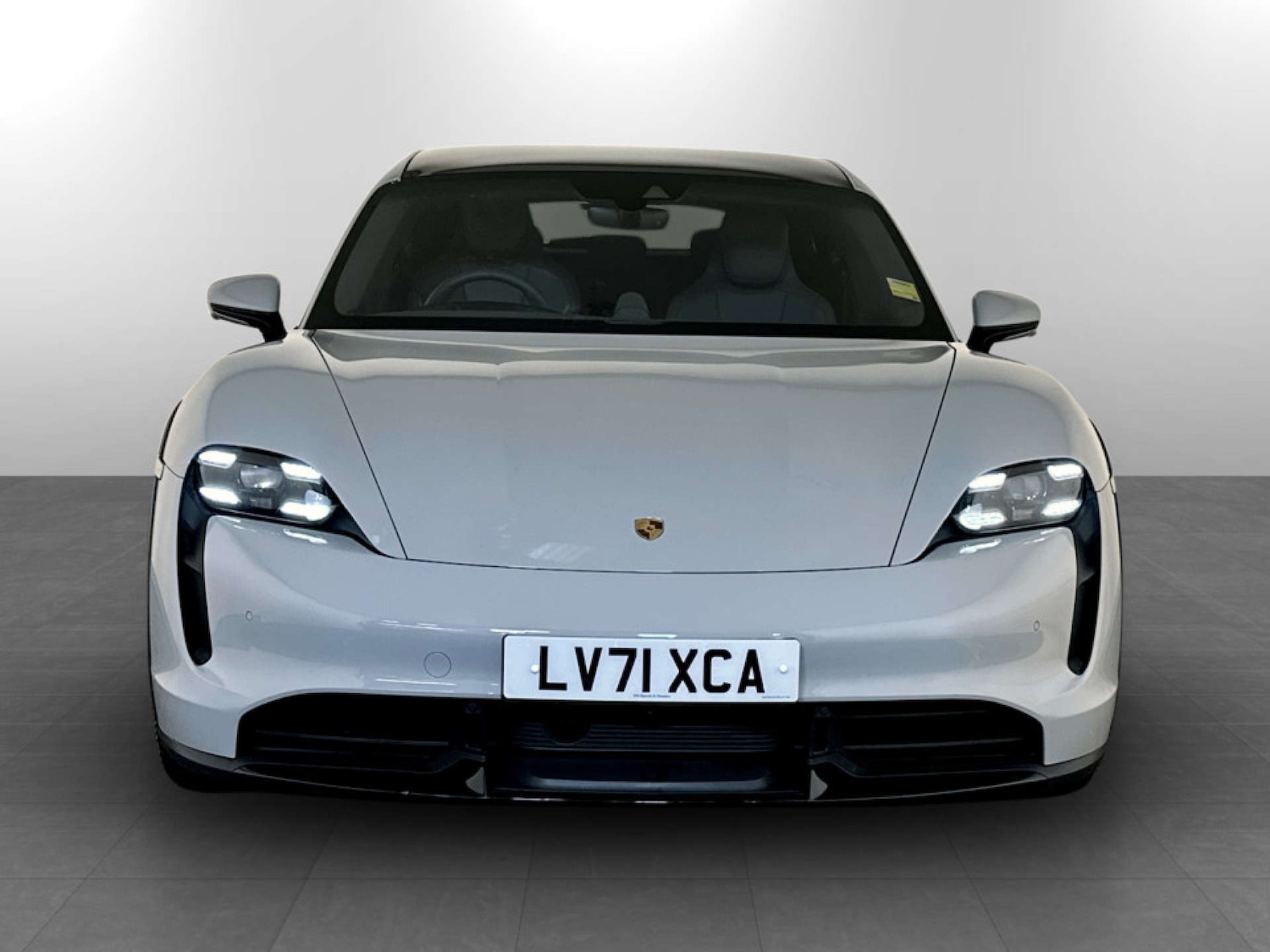 Used Porsche Taycan 2021 for sale - 78225942: Photo 5