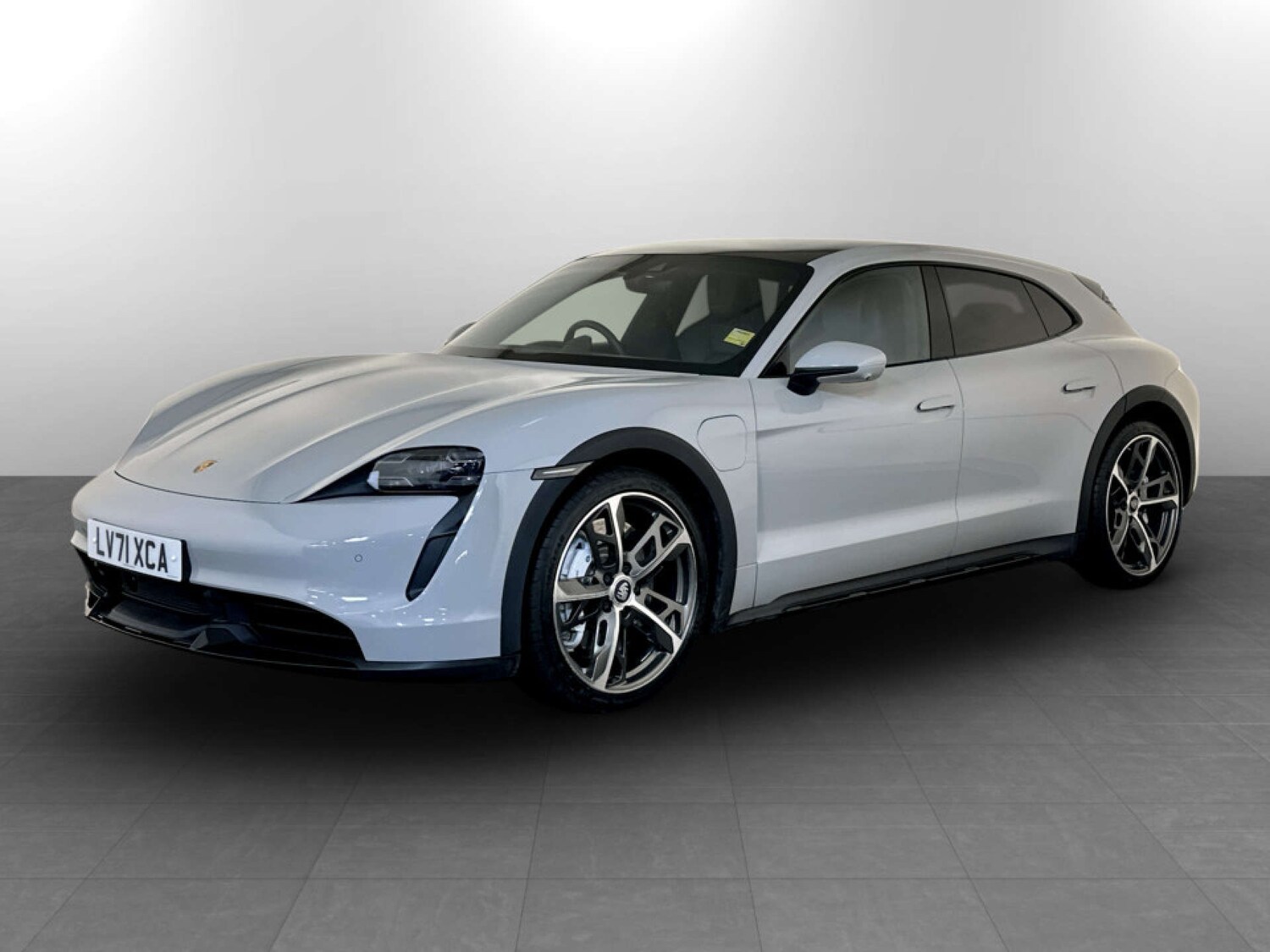 Used Porsche Taycan 2021 for sale - 78225942: Photo 6