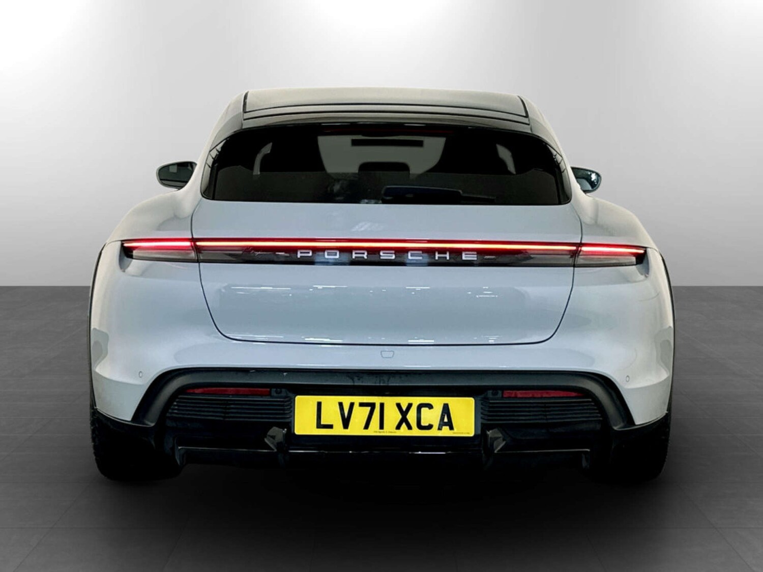 Used Porsche Taycan 2021 for sale - 78225942: Photo 9