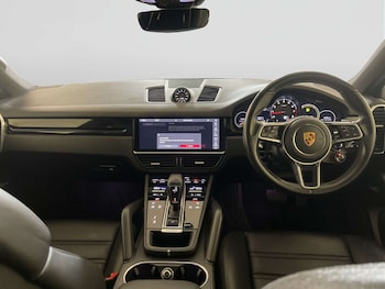 Used Porsche Cayenne 2021 for sale - 78228102: Photo