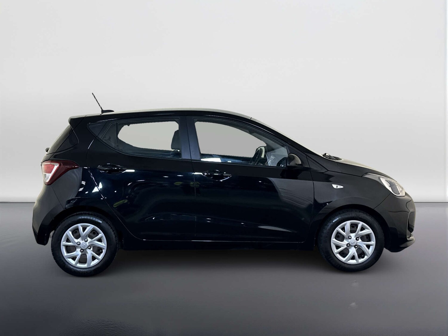 Used Hyundai i10 2019 for sale - 78225979: Photo 11