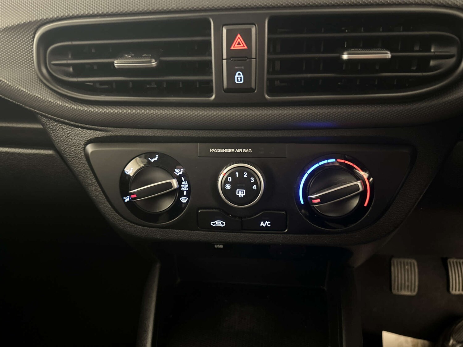 Used Hyundai i10 2023 for sale - 78223523: Photo 22