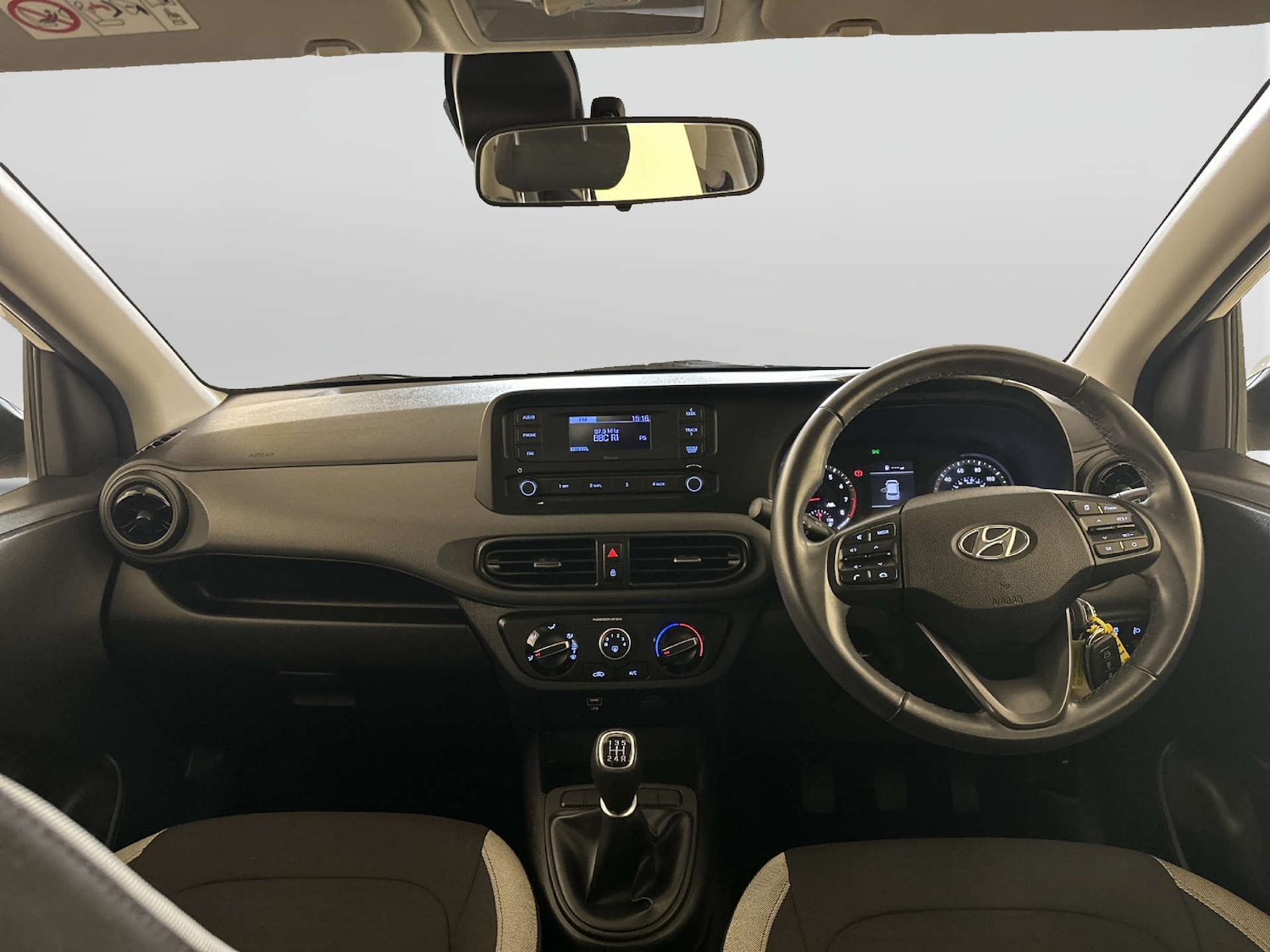 Used Hyundai i10 2023 for sale - 78223523: Photo 3