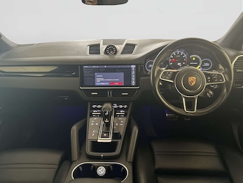 Used Porsche Cayenne 2019 for sale - 78654394: Photo