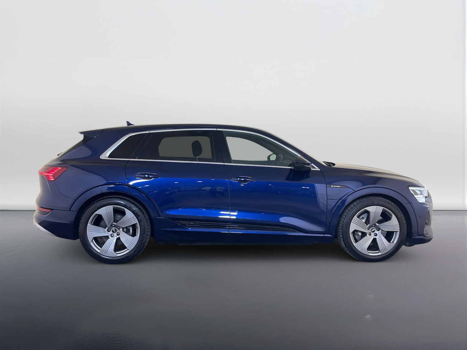 Used Audi e-tron 2023 for sale - 78225866: Photo 11