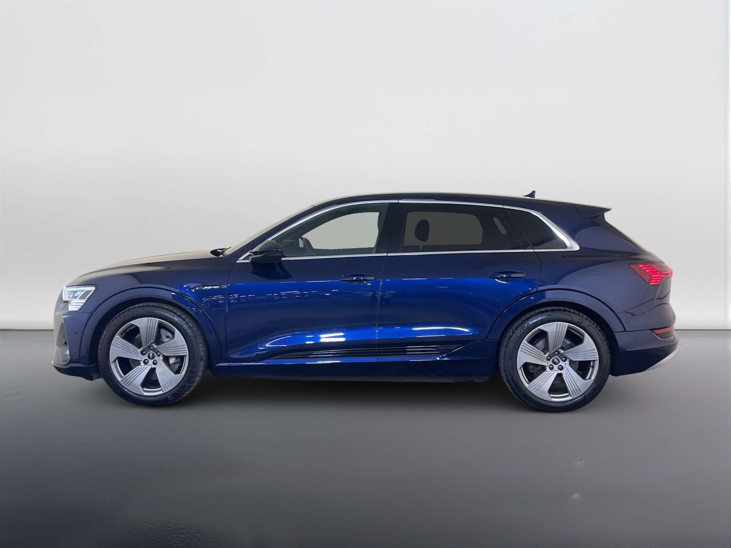 Used Audi e-tron 2023 for sale - 78225866: Photo 7