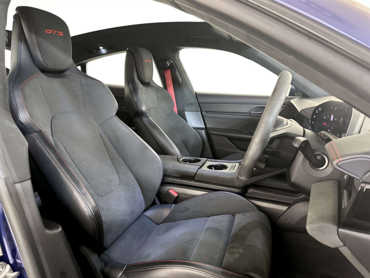 Used Porsche Taycan 2022 for sale - 78225832: Photo 13